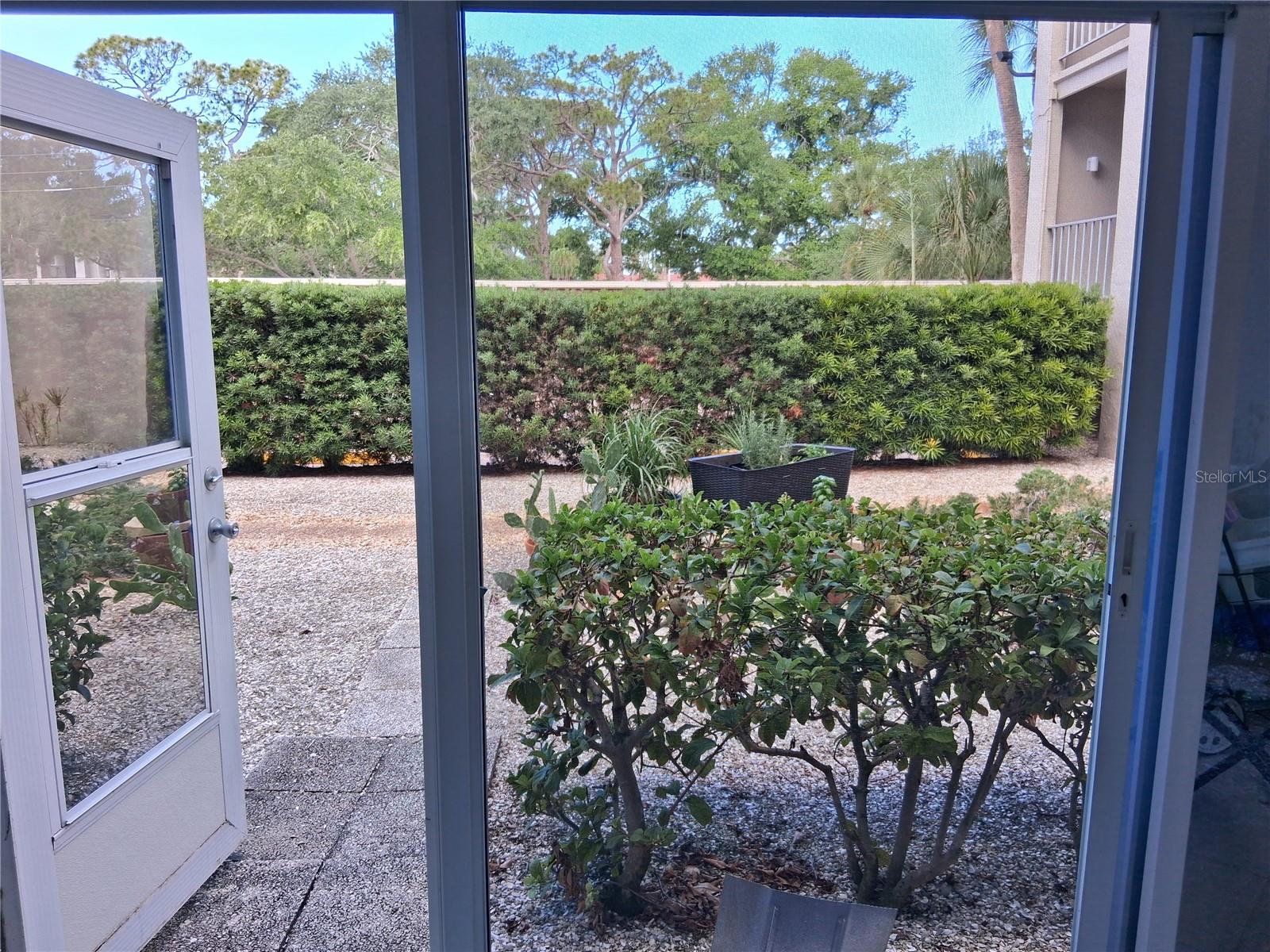 101 PARK BLVD S #106 — photo 23