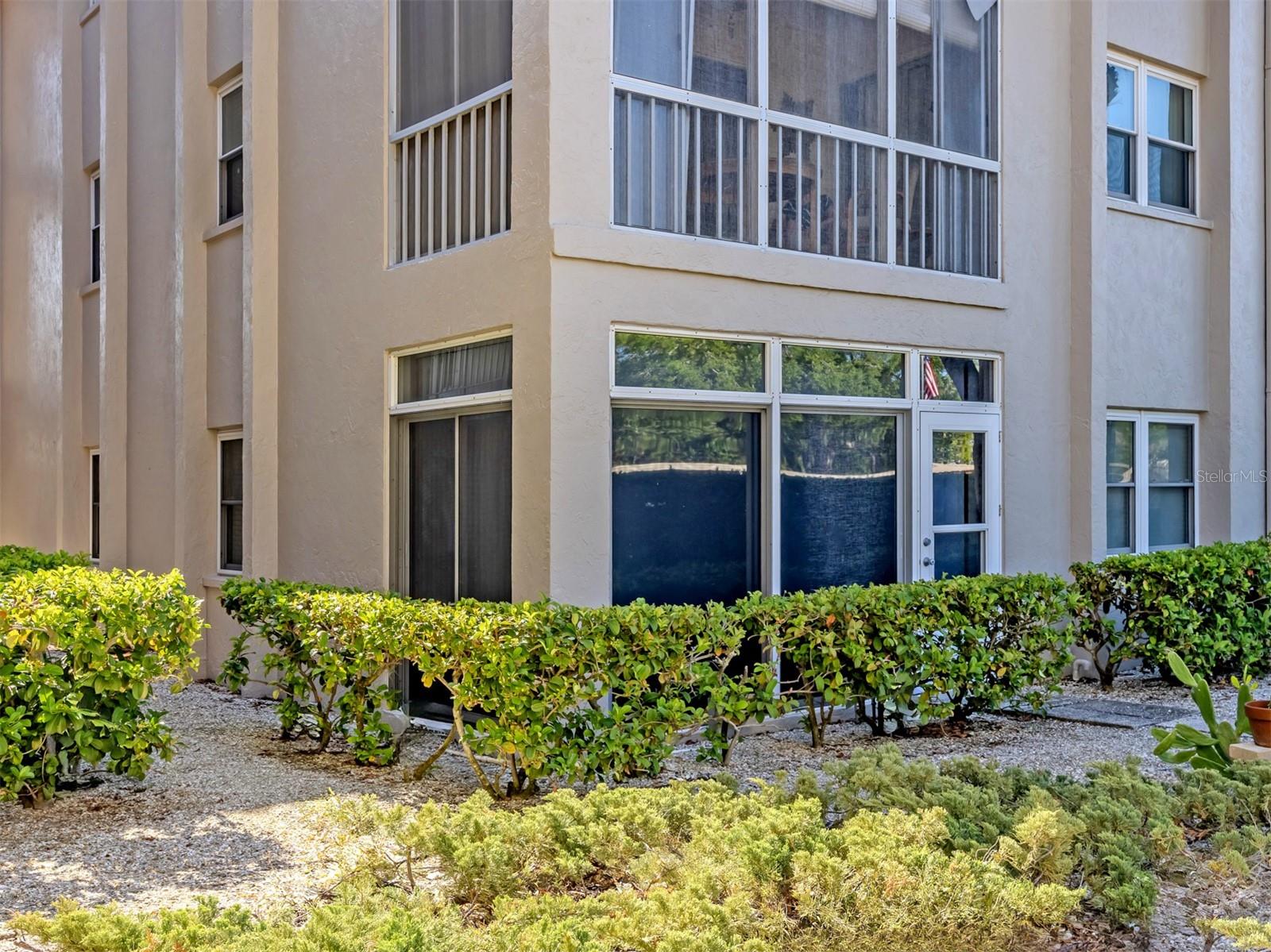 101 PARK BLVD S #106 — photo 30