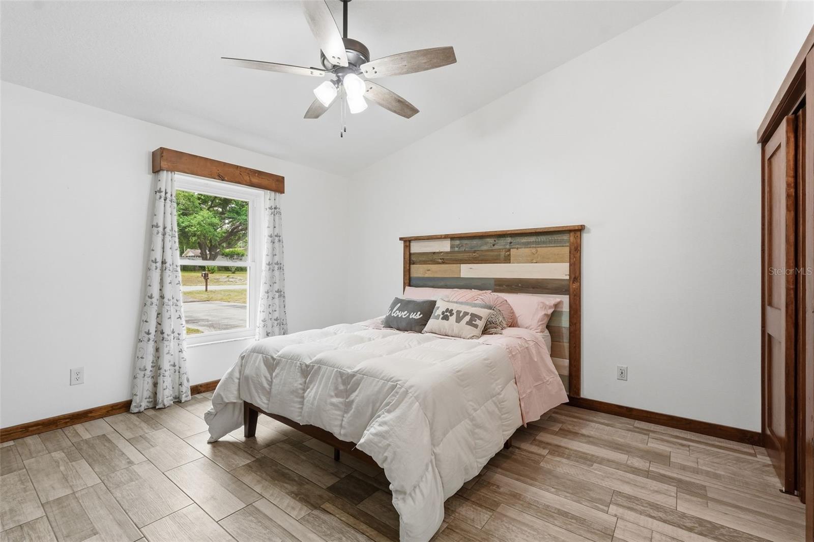 39825 SUNBURST DR — photo 19