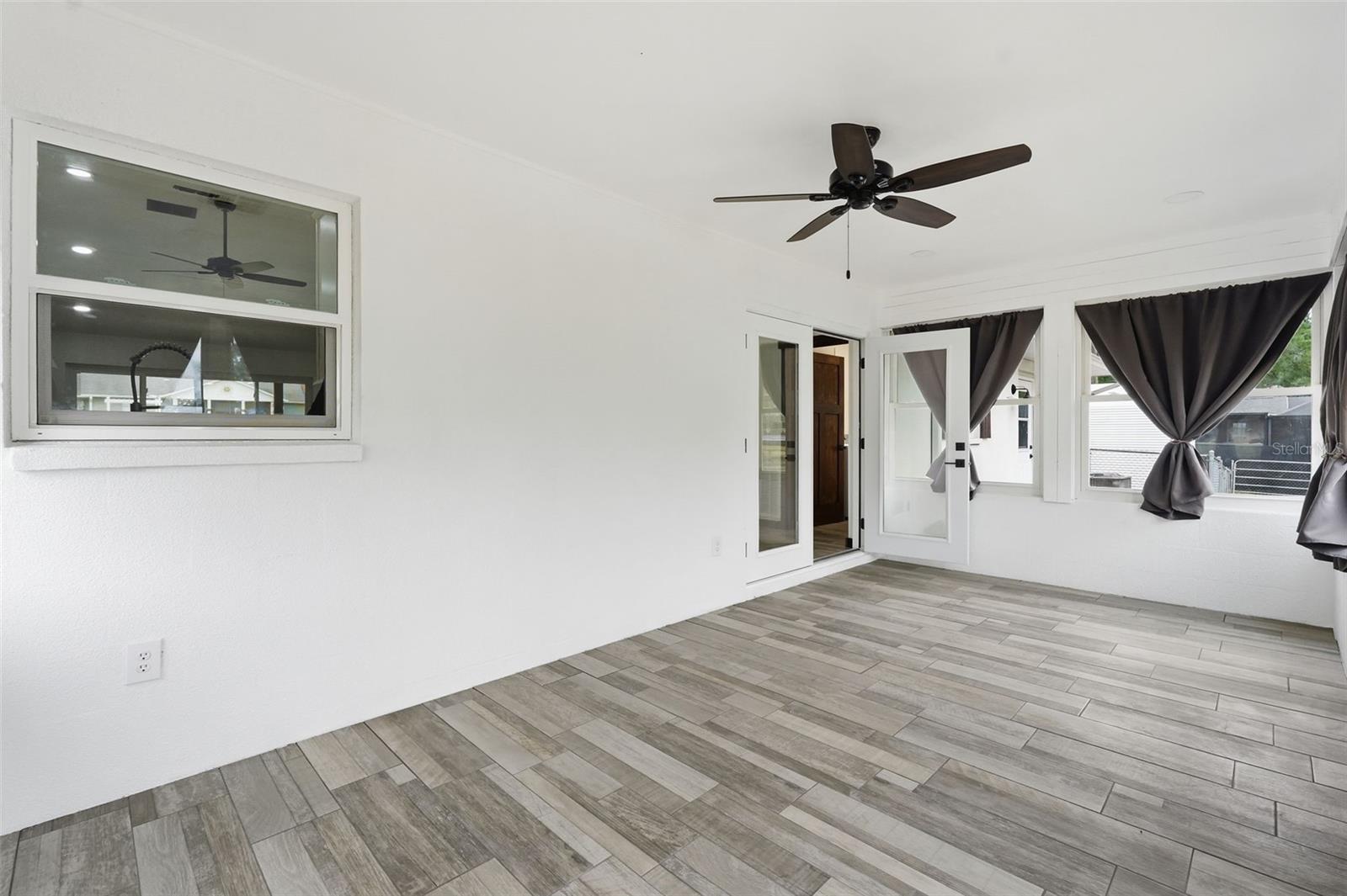 39825 SUNBURST DR — photo 35