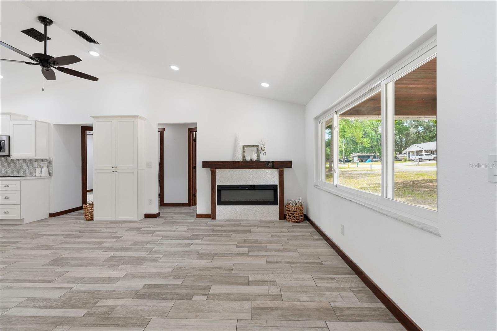 39825 SUNBURST DR — photo 7