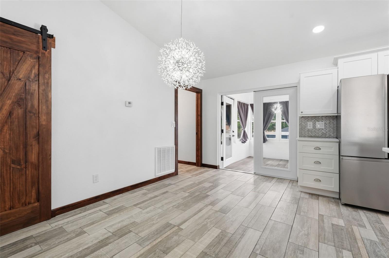 39825 SUNBURST DR — photo 33
