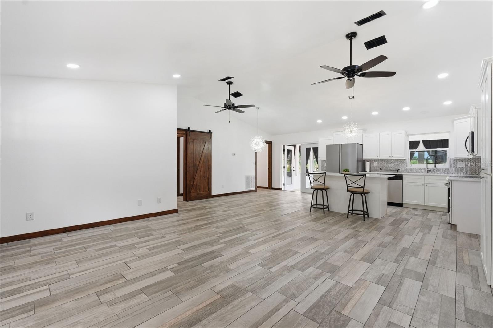 39825 SUNBURST DR — photo 9
