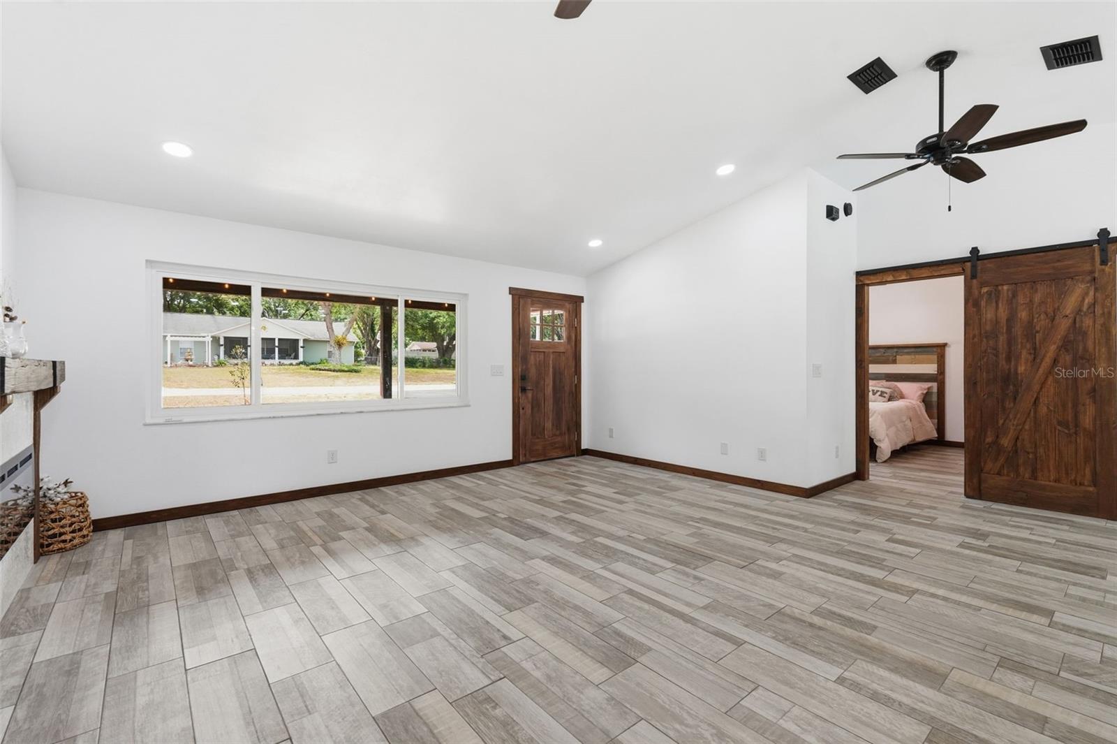 39825 SUNBURST DR — photo 8