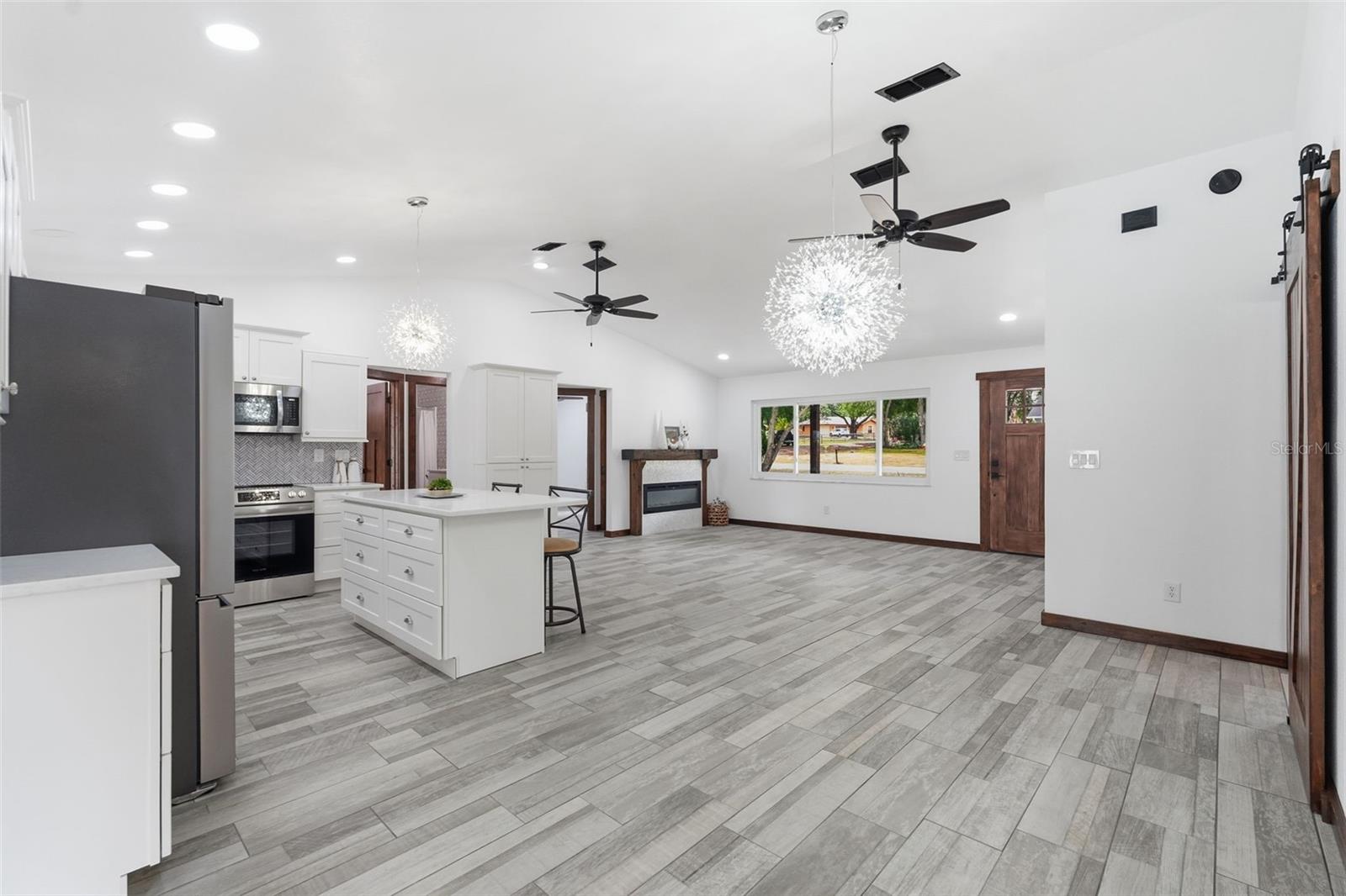 39825 SUNBURST DR — photo 11