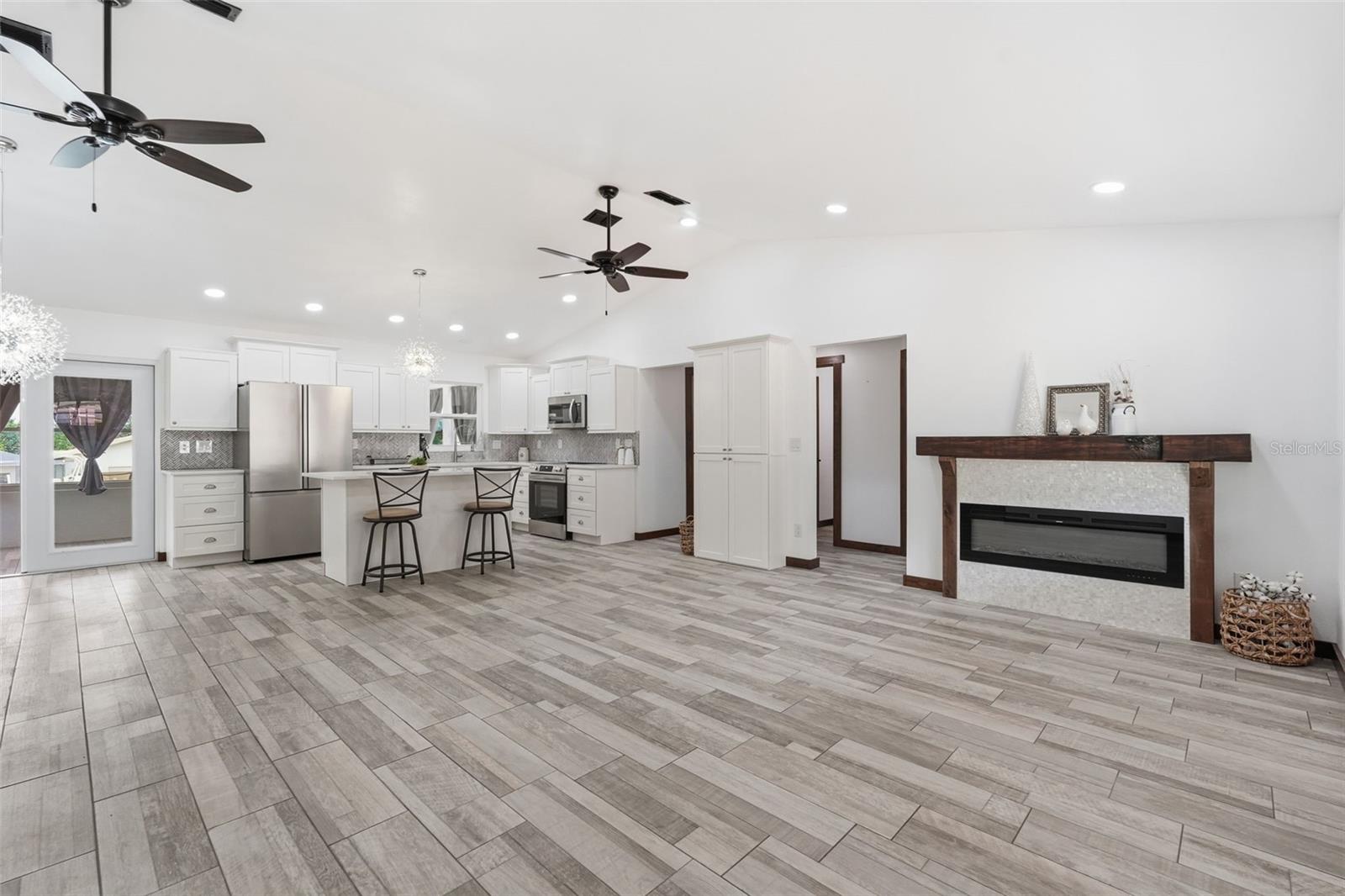 39825 SUNBURST DR — photo 10