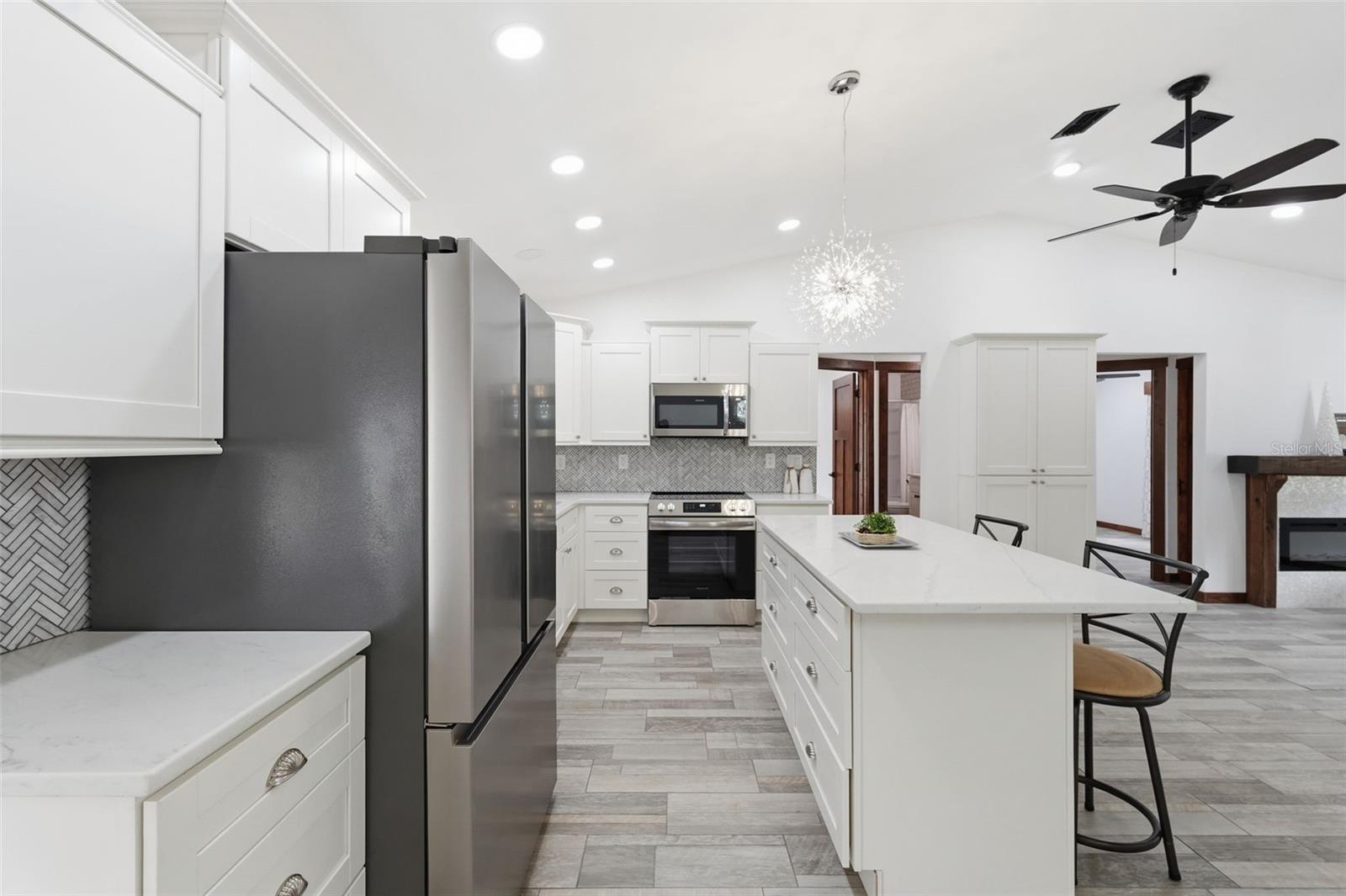 39825 SUNBURST DR — photo 15