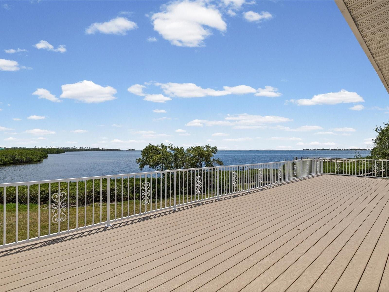 1647 SEA BREEZE DR — photo 18