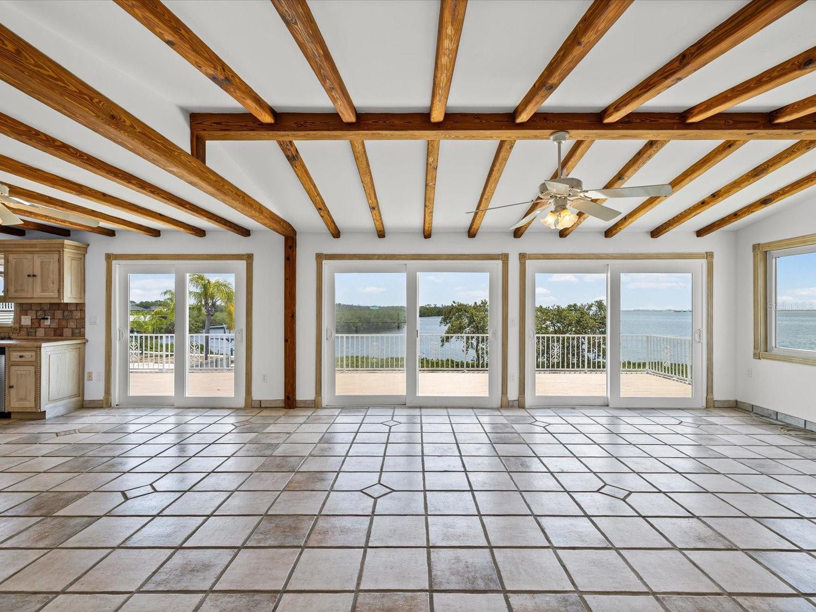 1647 SEA BREEZE DR — photo 12