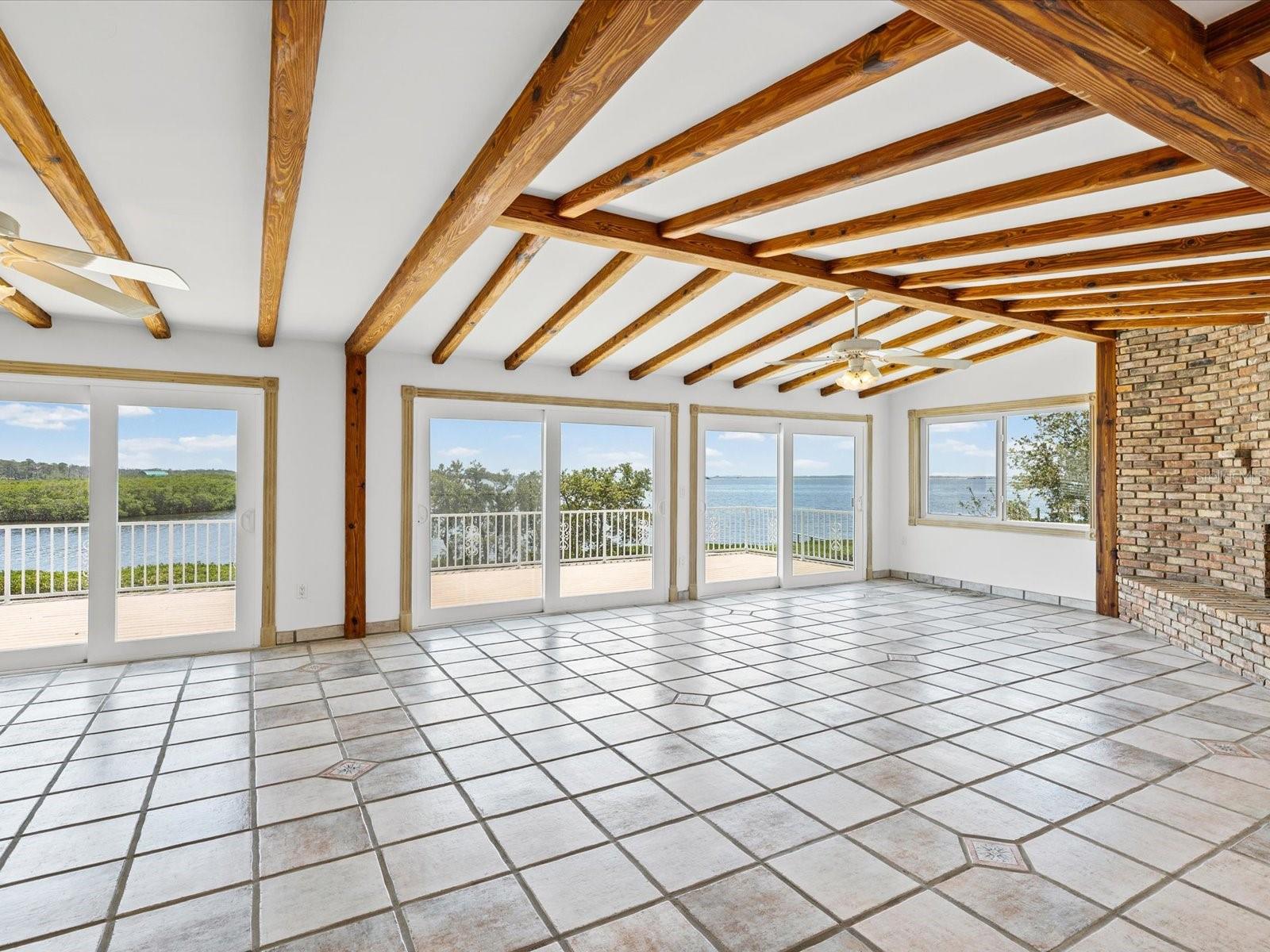 1647 SEA BREEZE DR — photo 13