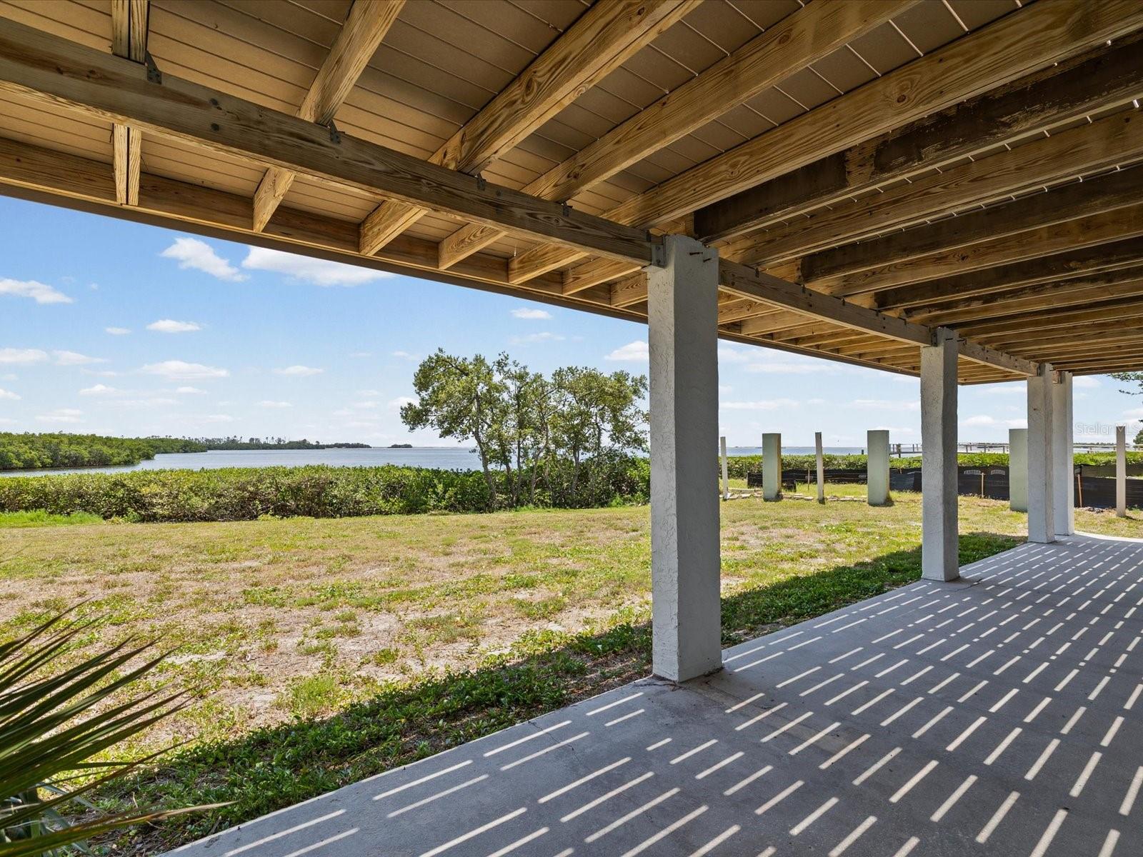 1647 SEA BREEZE DR — photo 36
