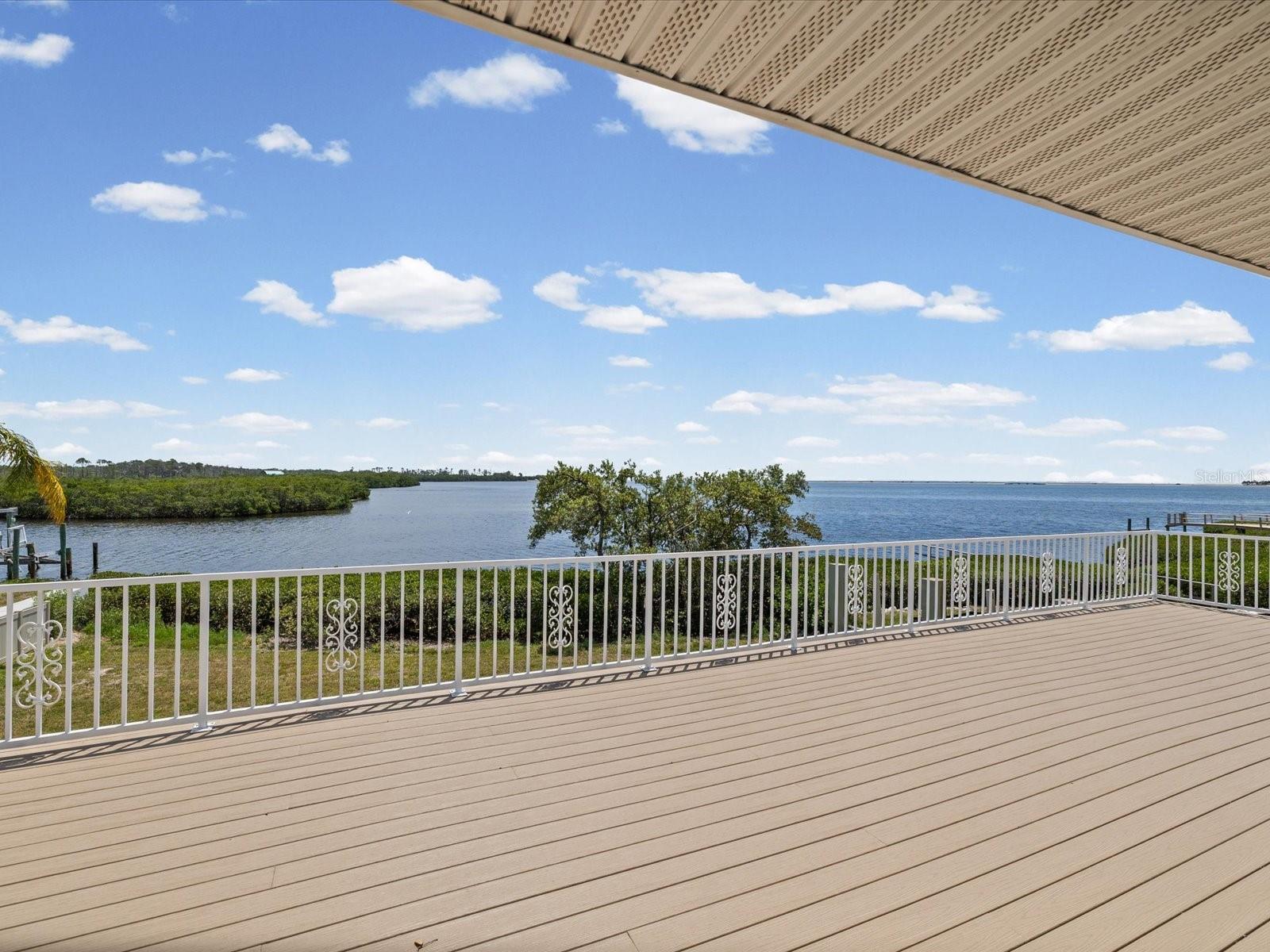 1647 SEA BREEZE DR — photo 17