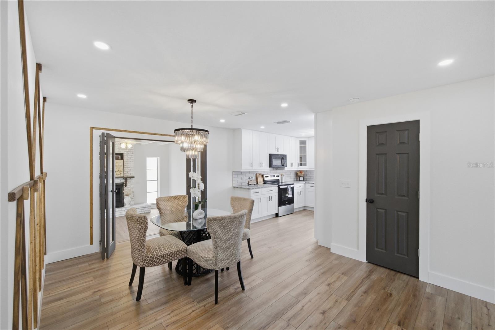 4606 E LINEBAUGH AVE — photo 15