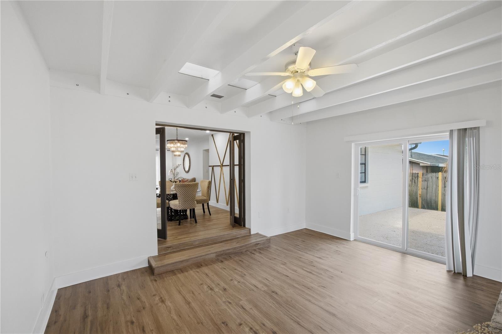 4606 E LINEBAUGH AVE — photo 19