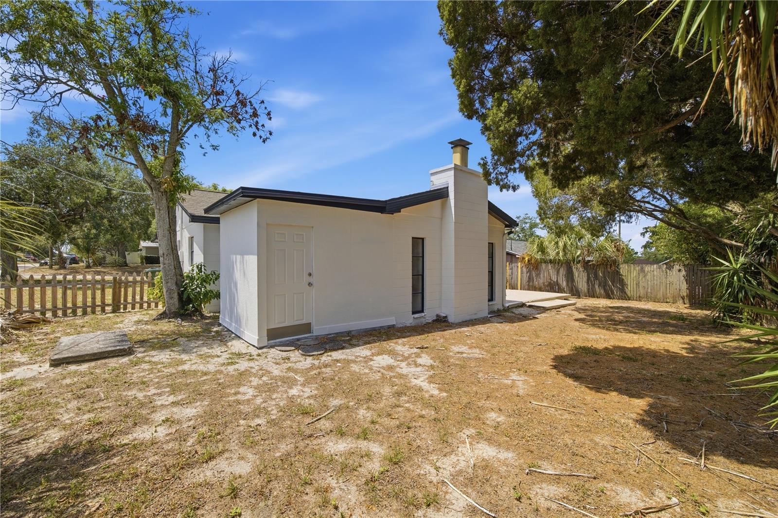 4606 E LINEBAUGH AVE — photo 37
