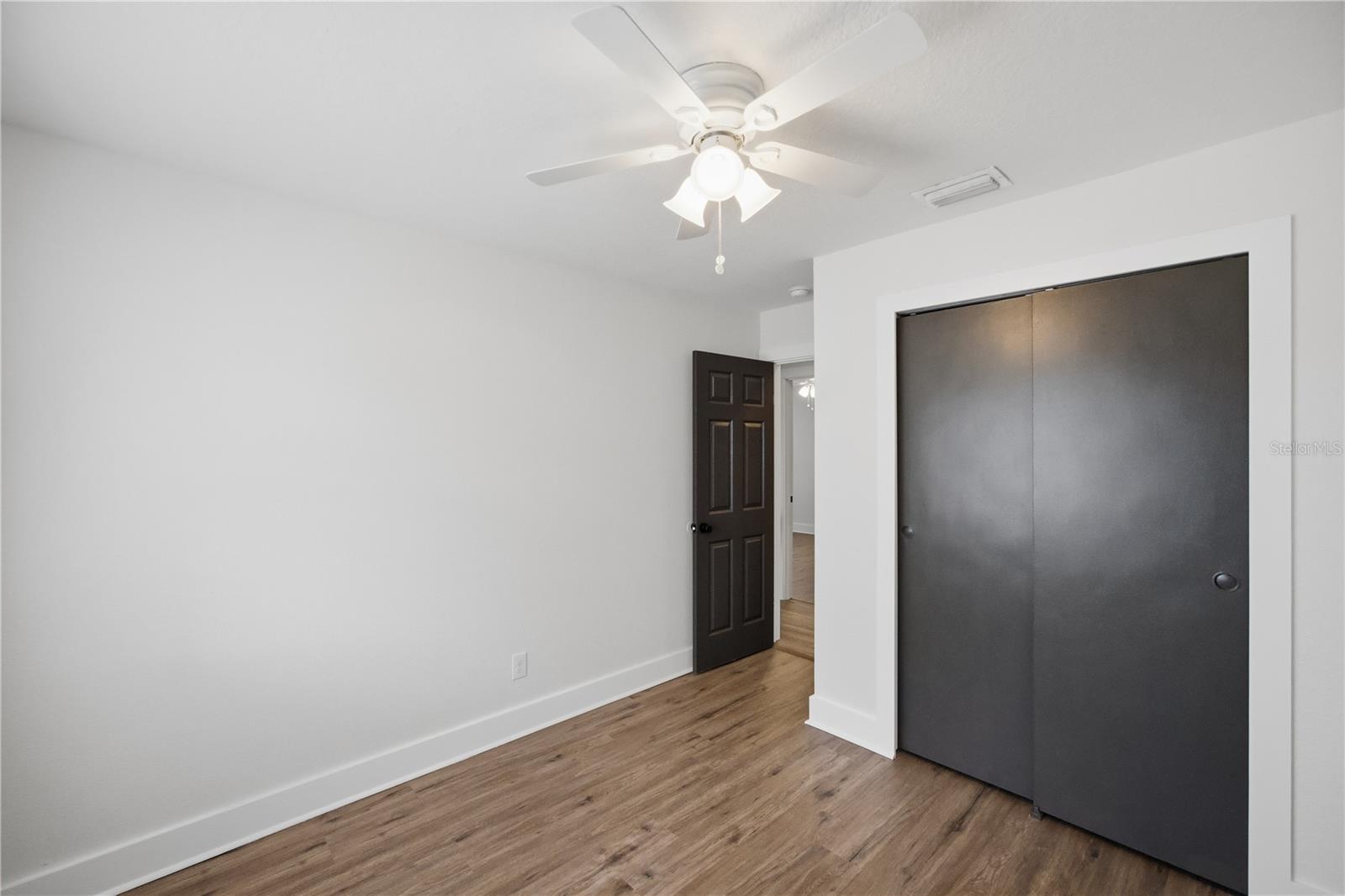 4606 E LINEBAUGH AVE — photo 33