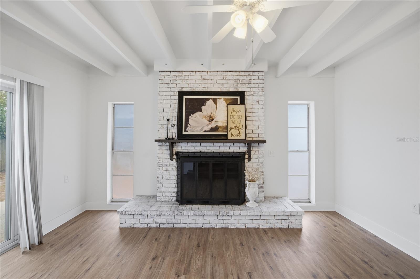 4606 E LINEBAUGH AVE — photo 18