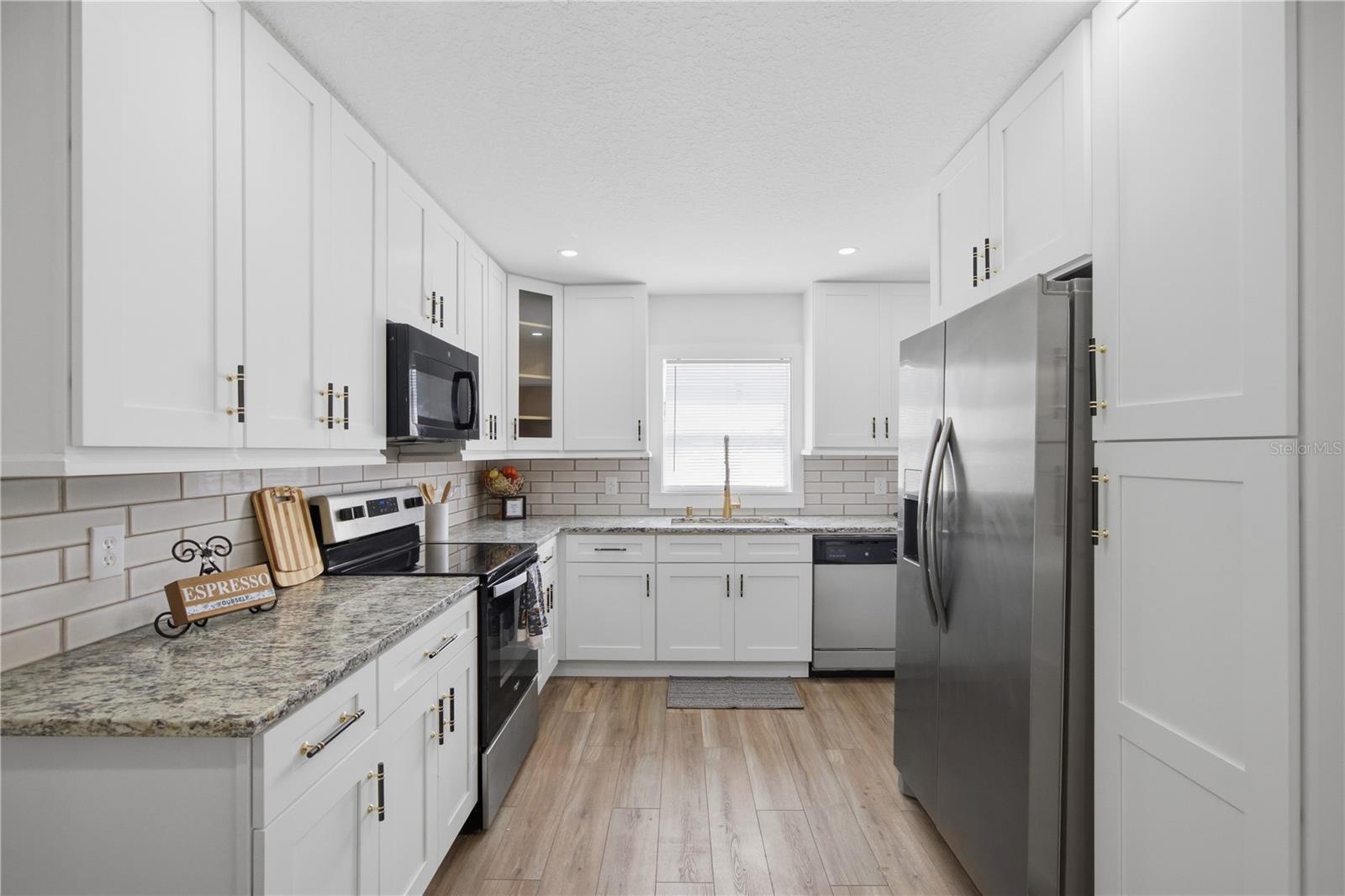 4606 E LINEBAUGH AVE — photo 11