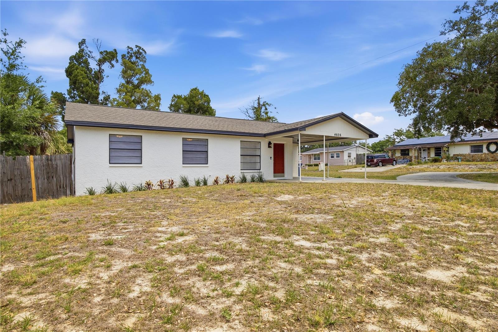 4606 E LINEBAUGH AVE — photo 8