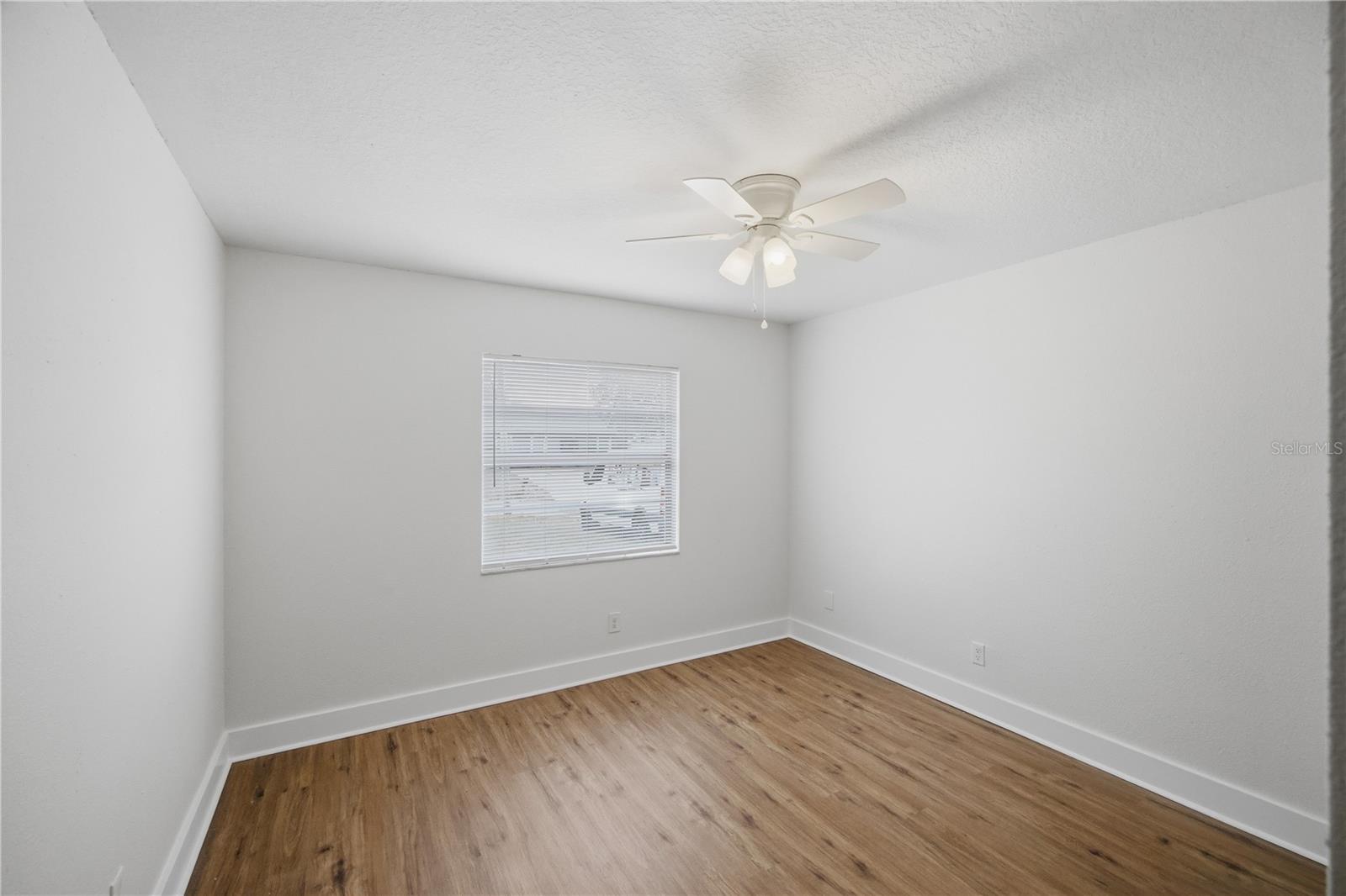 4606 E LINEBAUGH AVE — photo 32