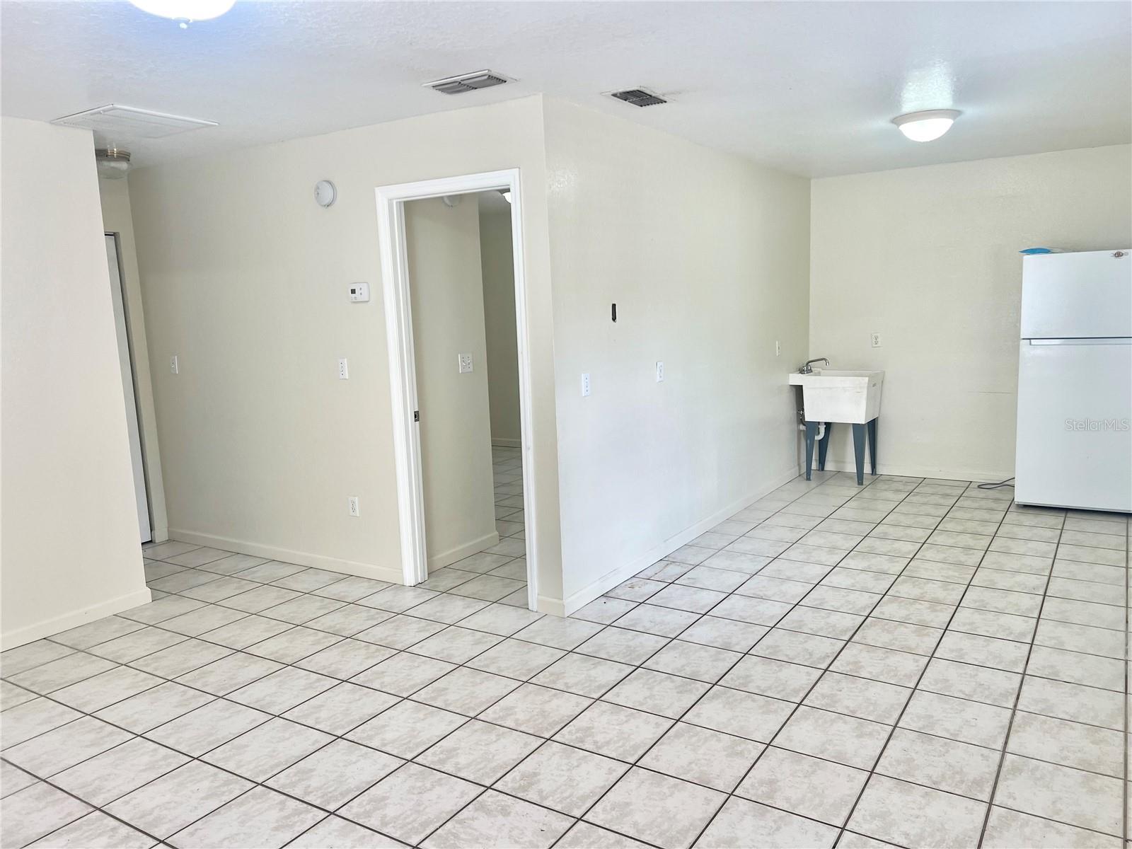 3110 W IVY ST — photo 32