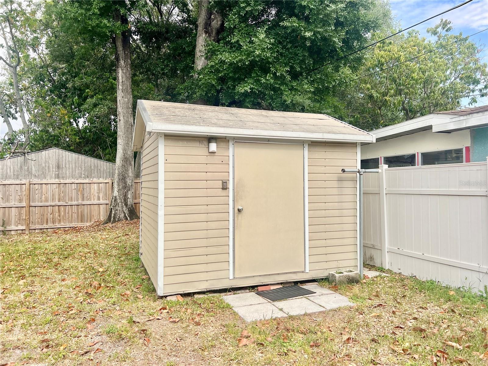 3110 W IVY ST — photo 27