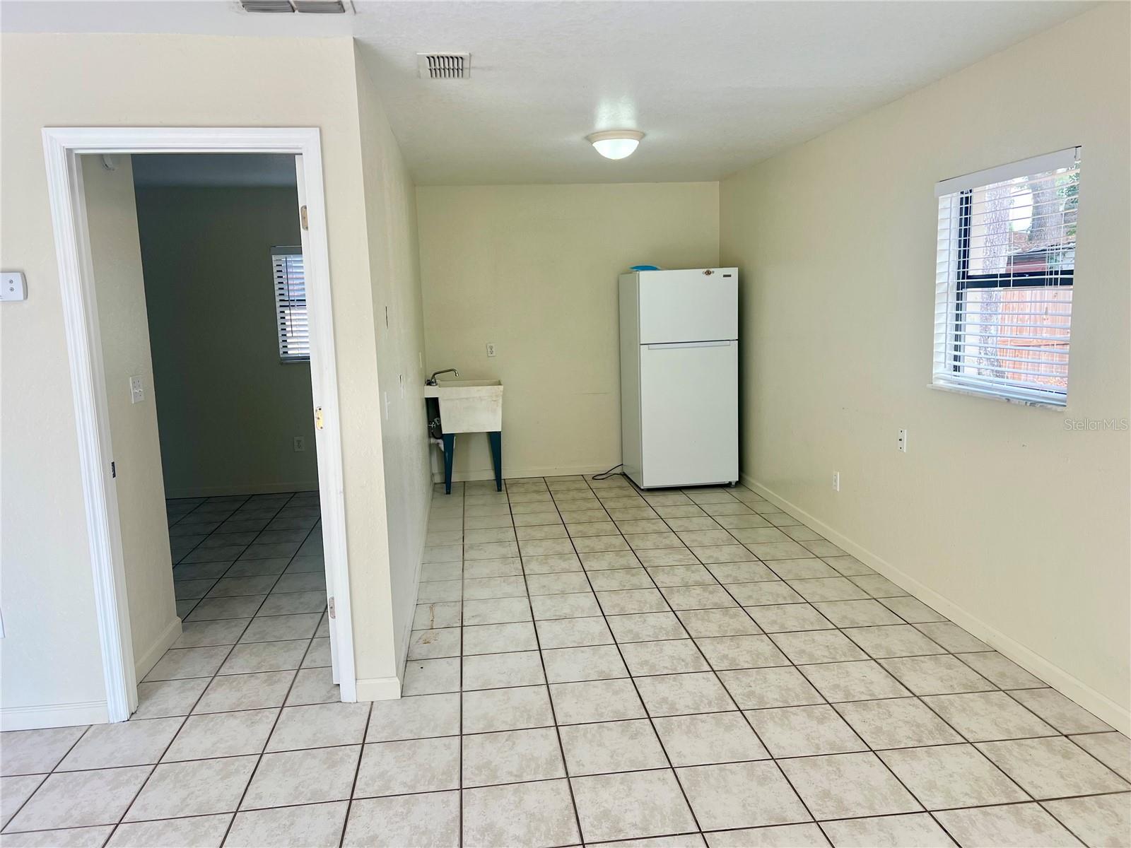3110 W IVY ST — photo 31