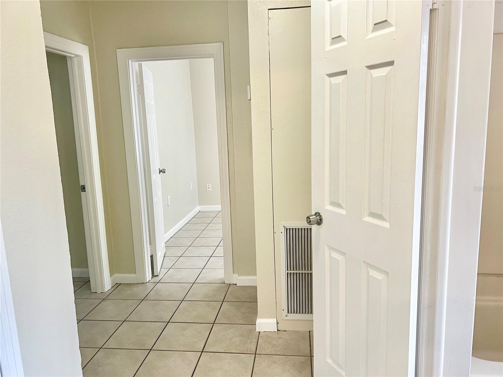 3110 W IVY ST — photo 16