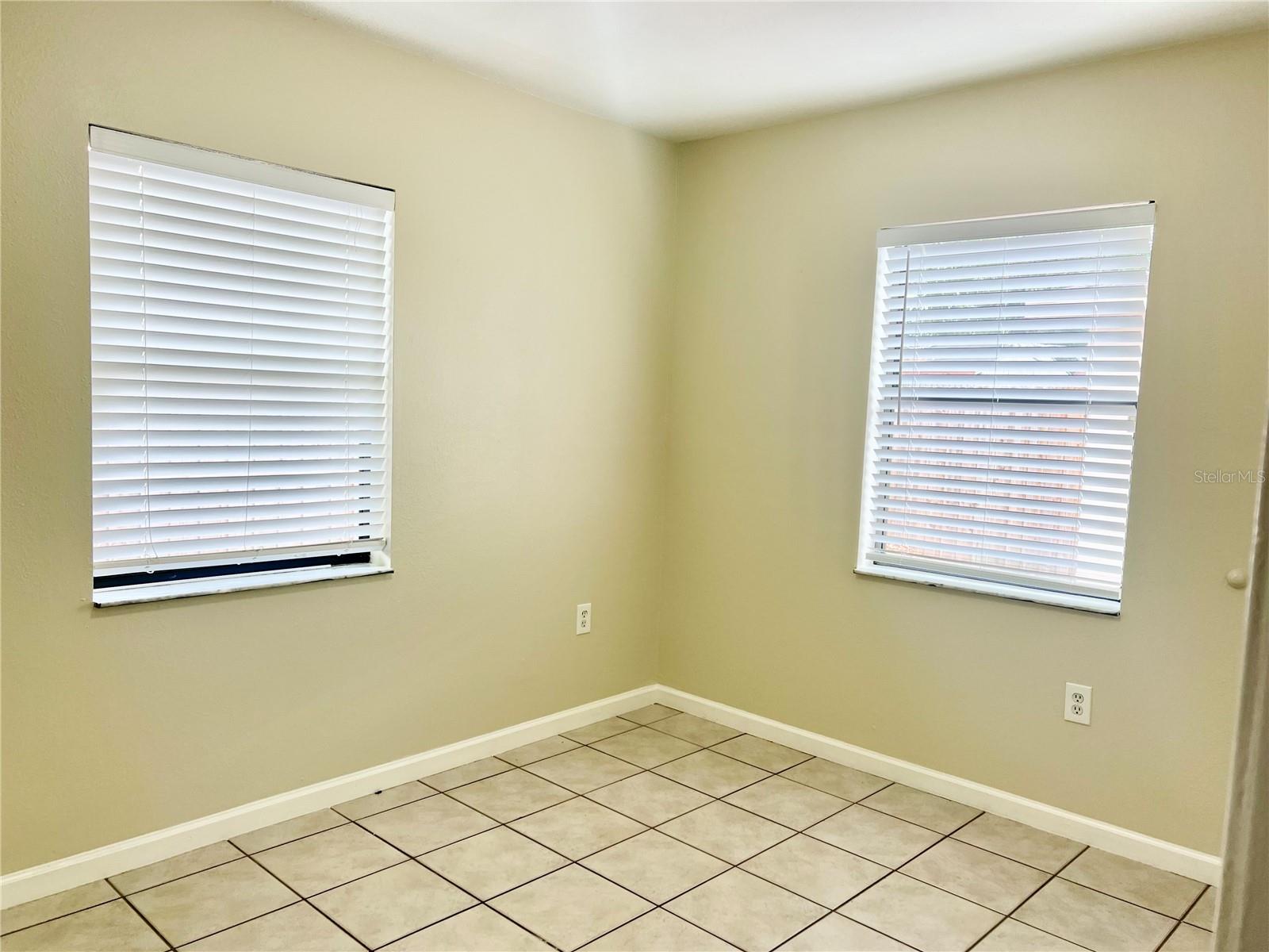 3110 W IVY ST — photo 23
