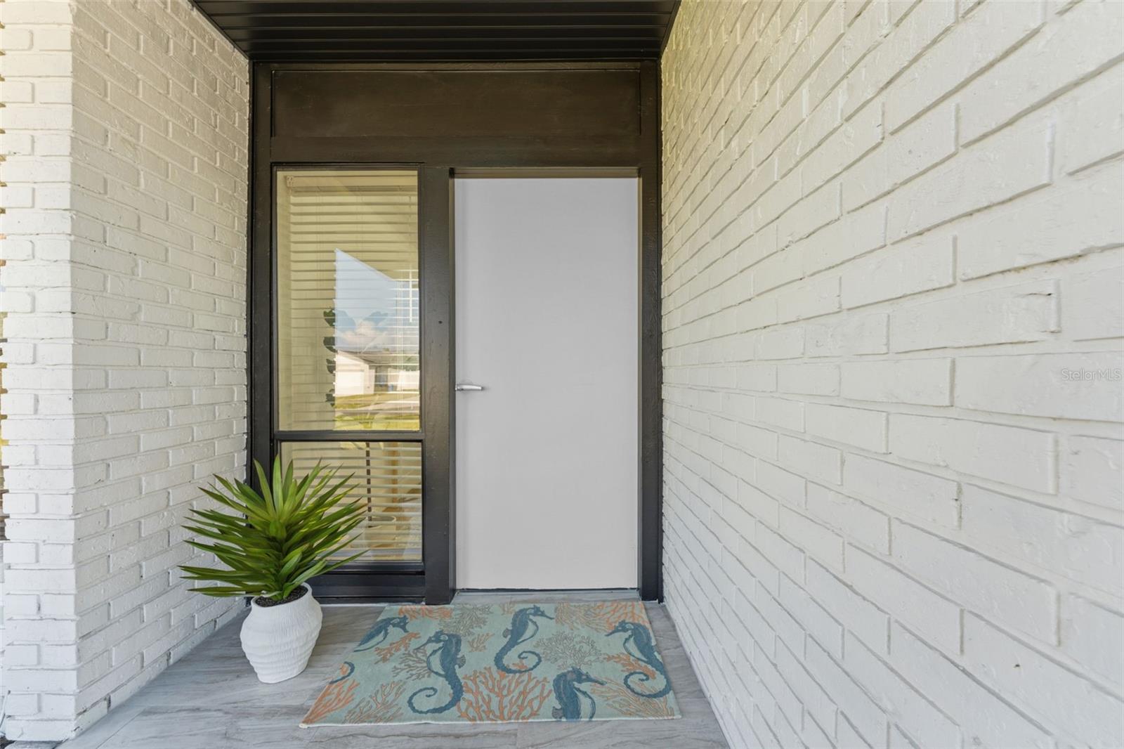 3917 E EDEN ROC CIR — photo 48