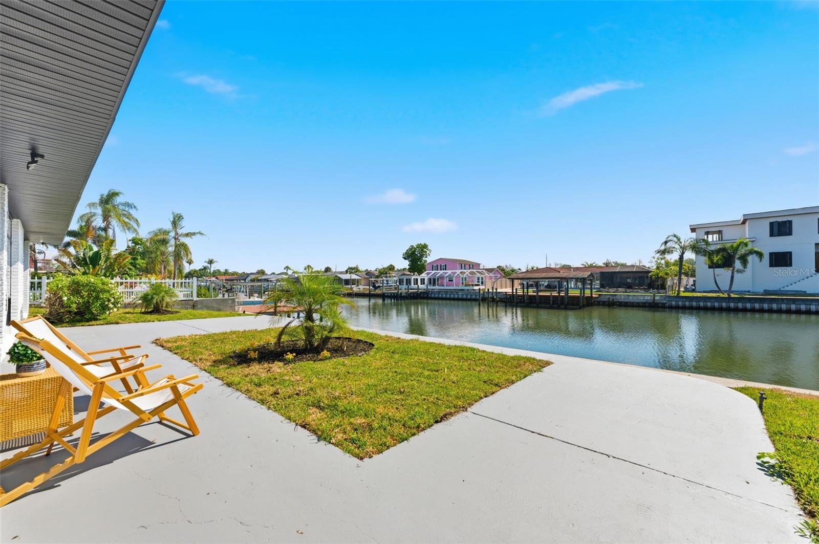 3917 E EDEN ROC CIR — photo 26