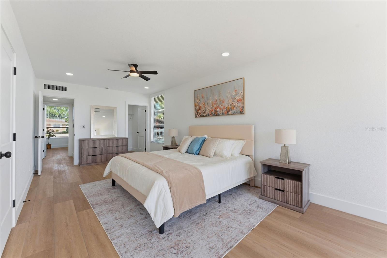 3917 E EDEN ROC CIR — photo 31