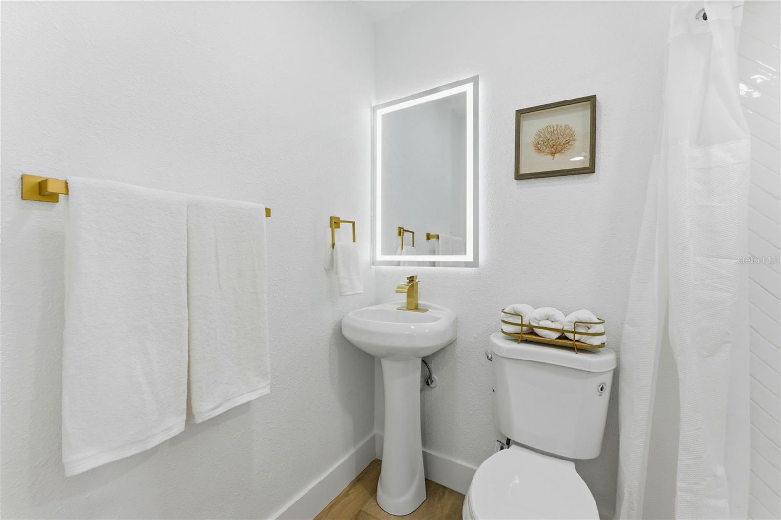 3917 E EDEN ROC CIR — photo 16