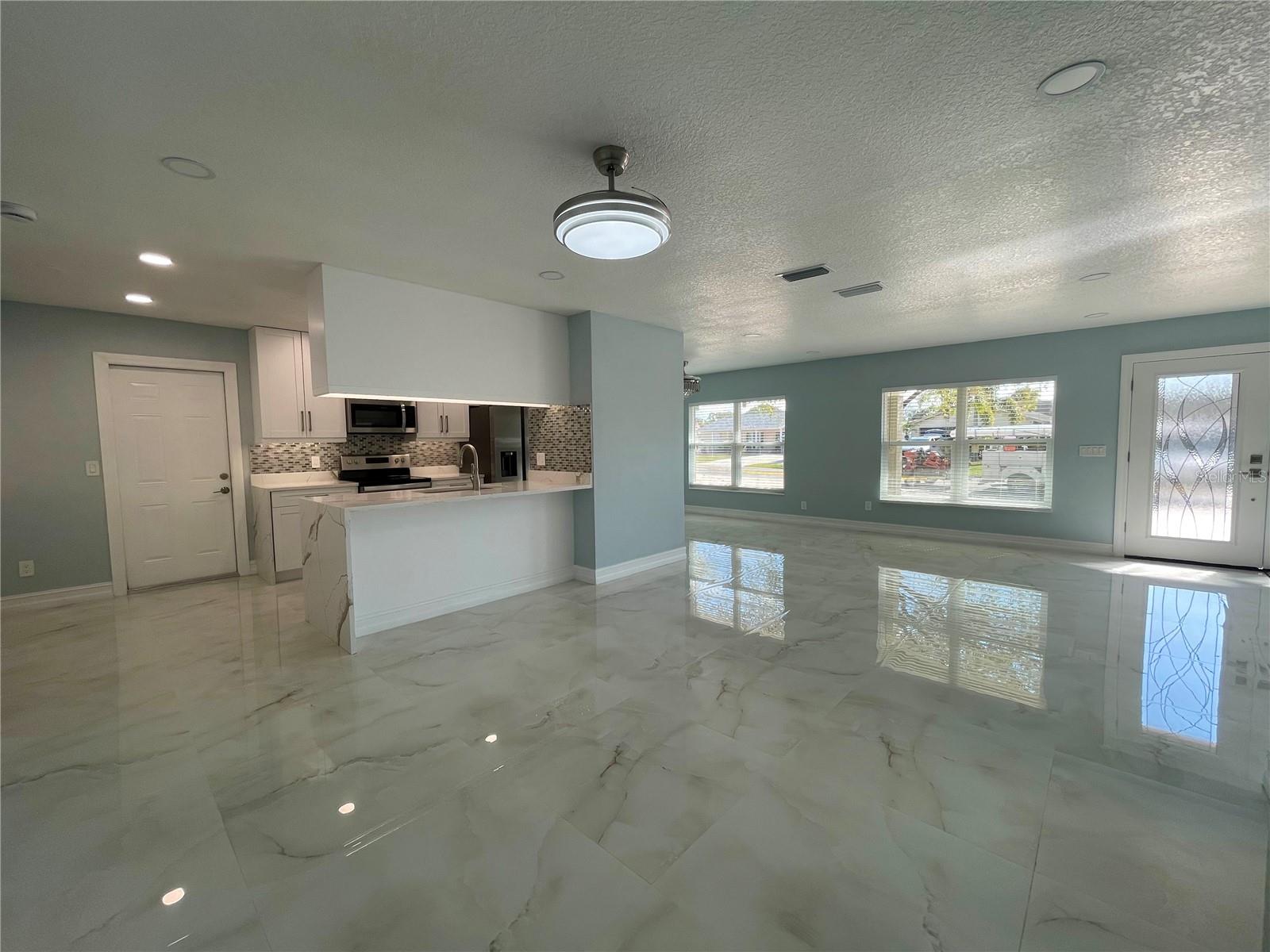 8503 WOODWICK CT — photo 4