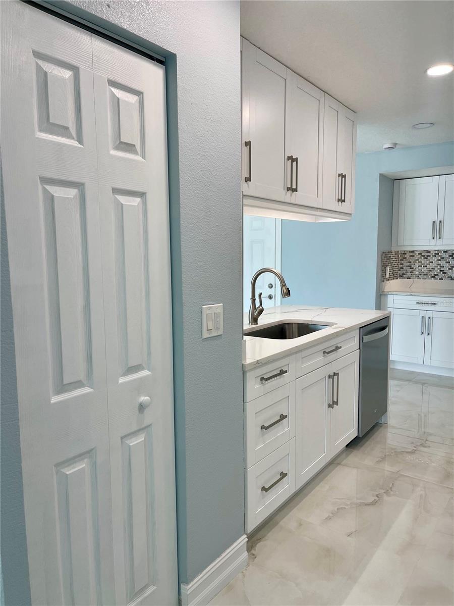 8503 WOODWICK CT — photo 8