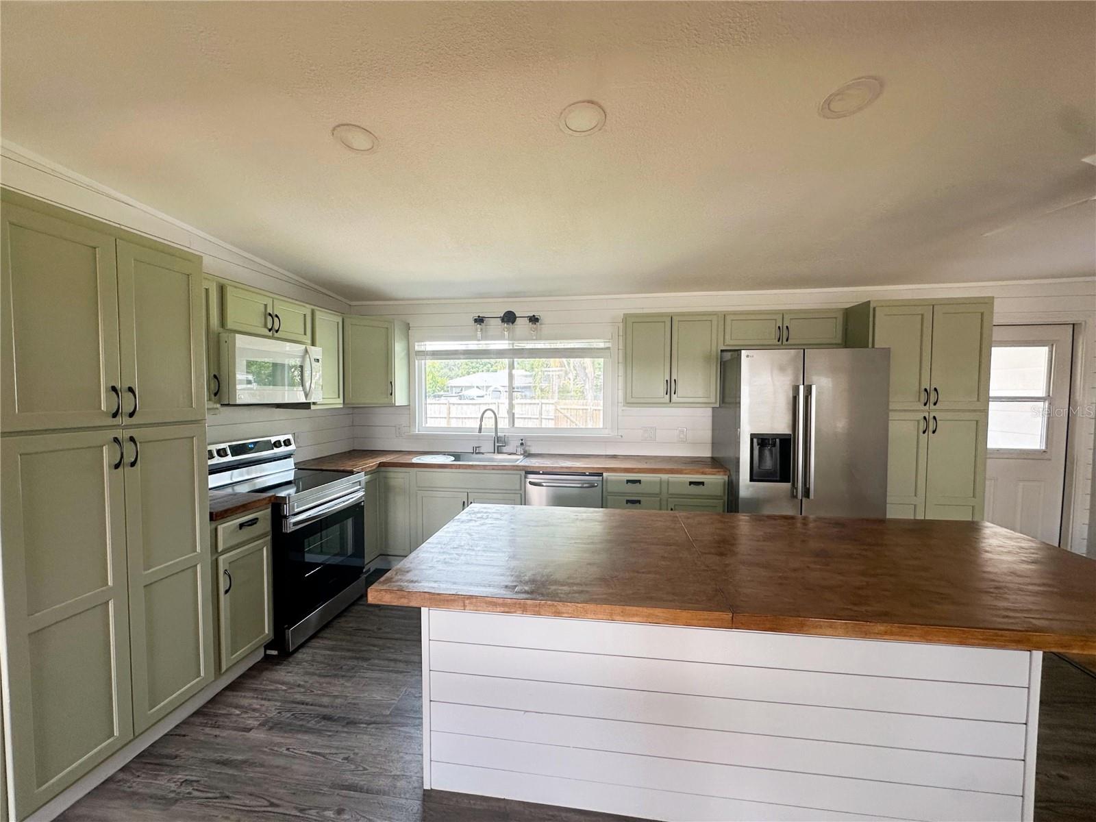 4722 HARRIS AVE — photo 2