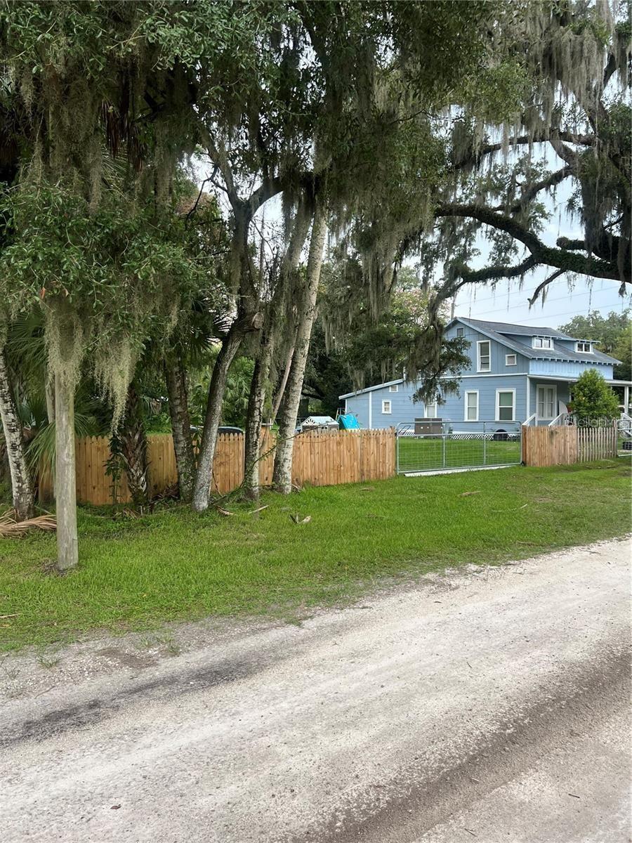 1635 PARTRIDGE BLVD — photo 17