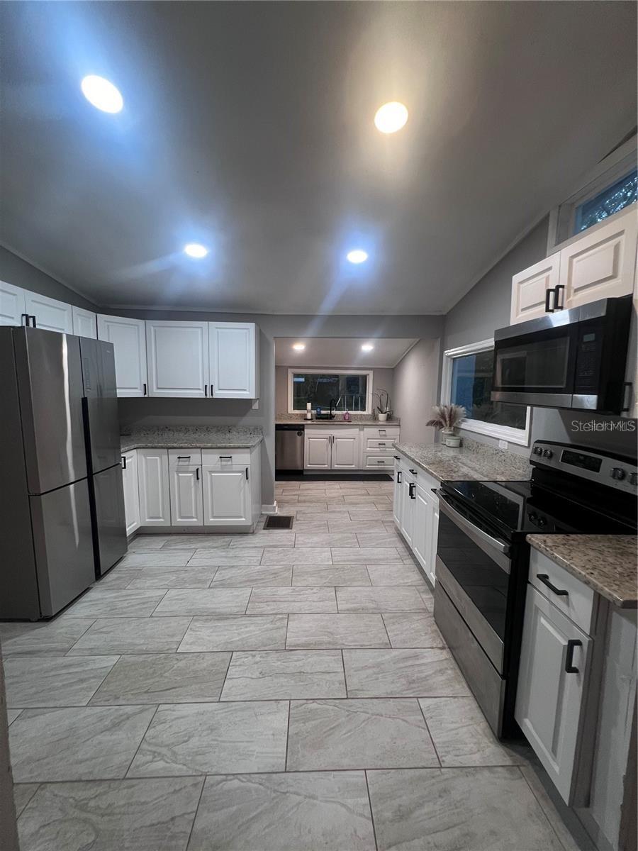 1635 PARTRIDGE BLVD — photo 5