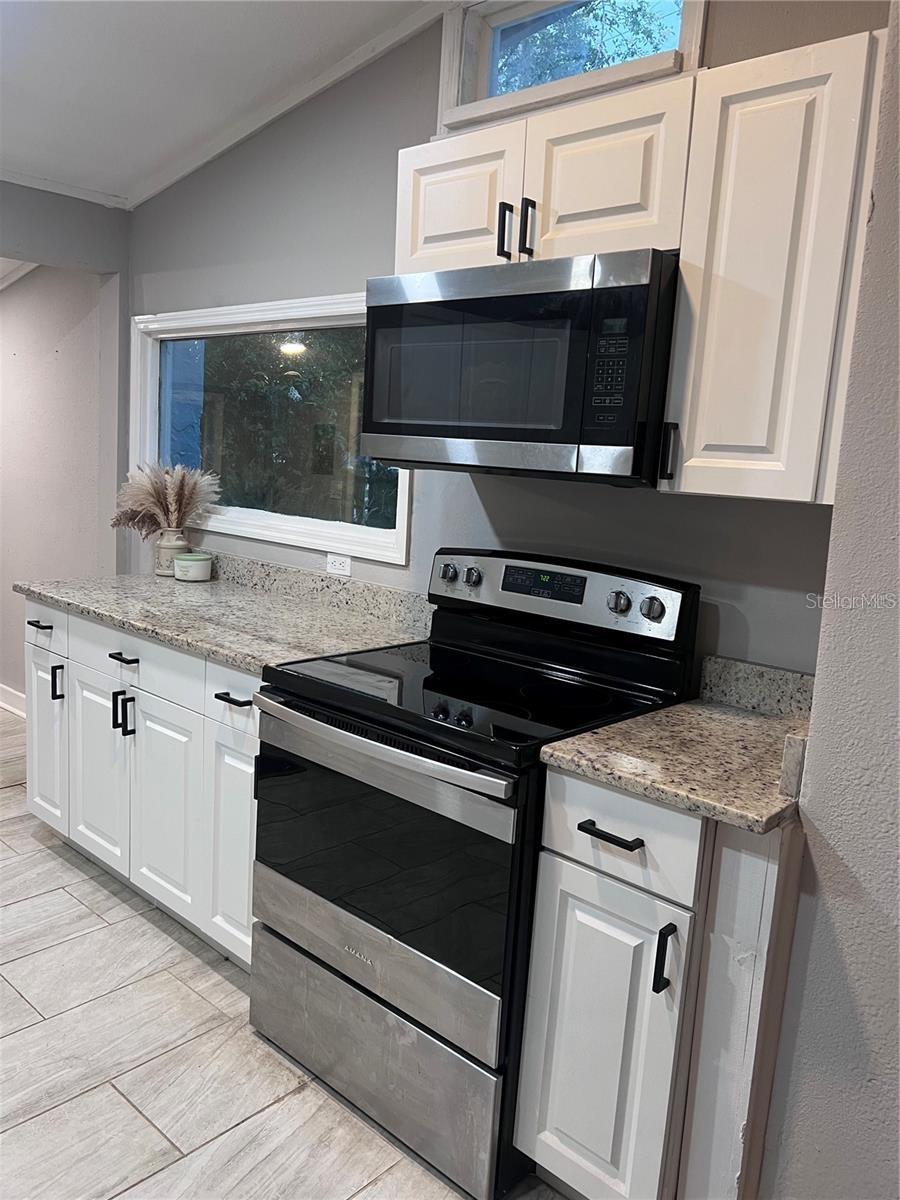 1635 PARTRIDGE BLVD — photo 4