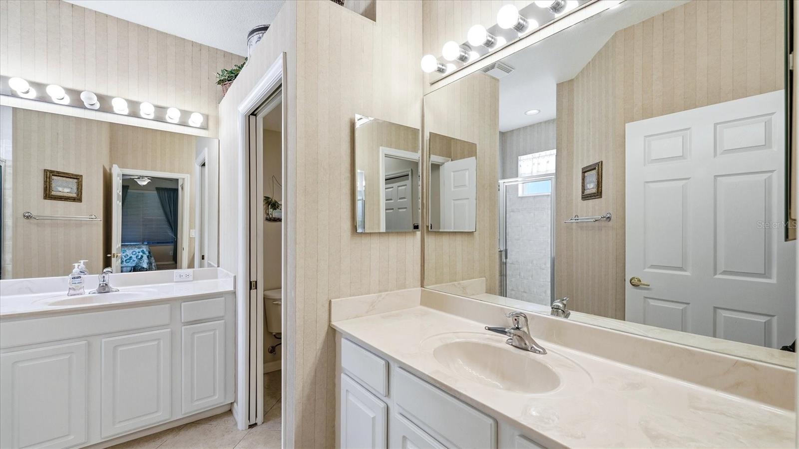 5704 WHITE JASMINE WAY — photo 28