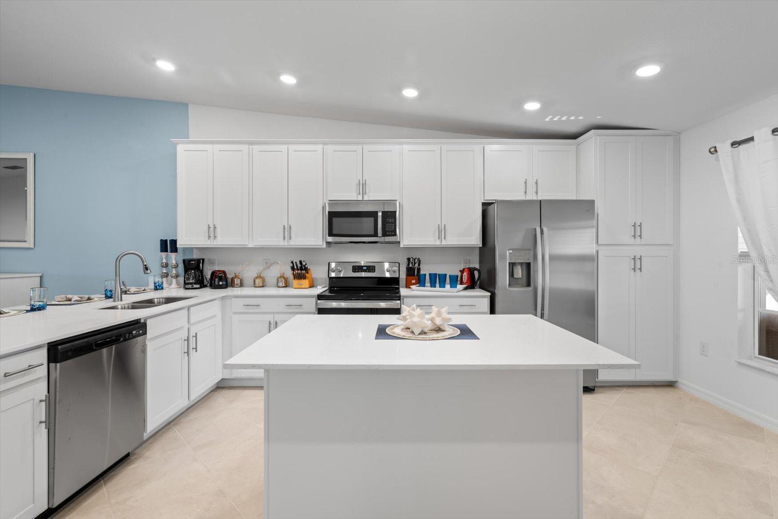 12390 WELLEN GOLF ST #201 — photo 24