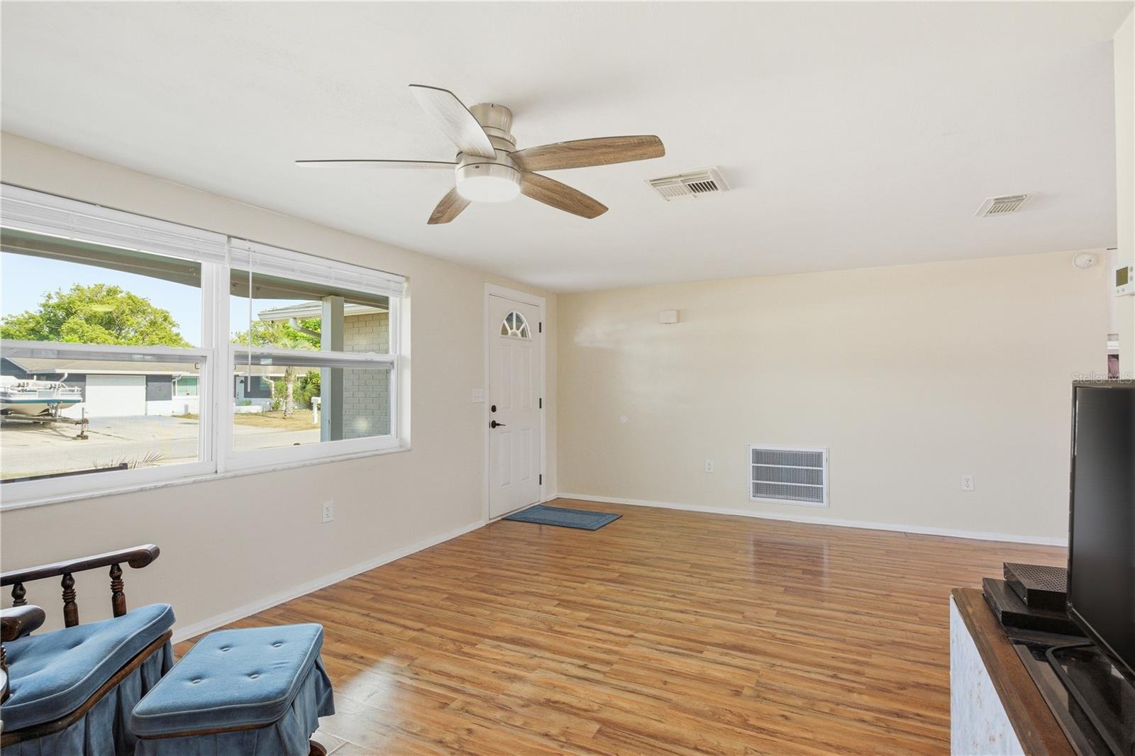 11205 GLOVER RD — photo 11