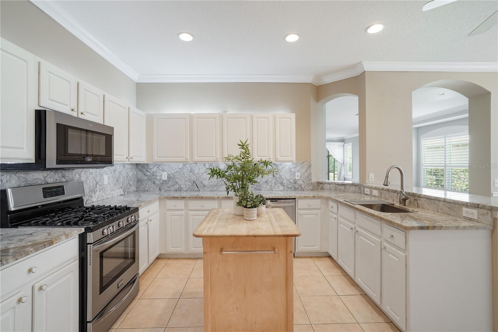 8336 TARTAN FIELDS CIR — photo 19