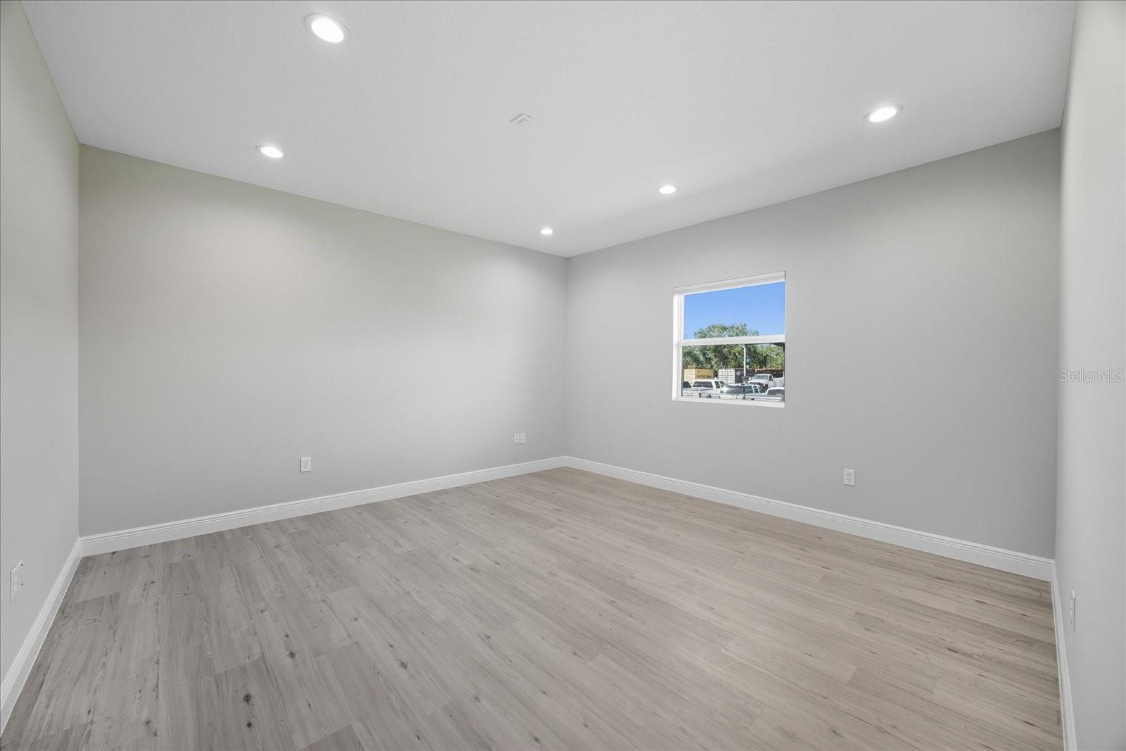 10305 US HIGHWAY 41 N — photo 19