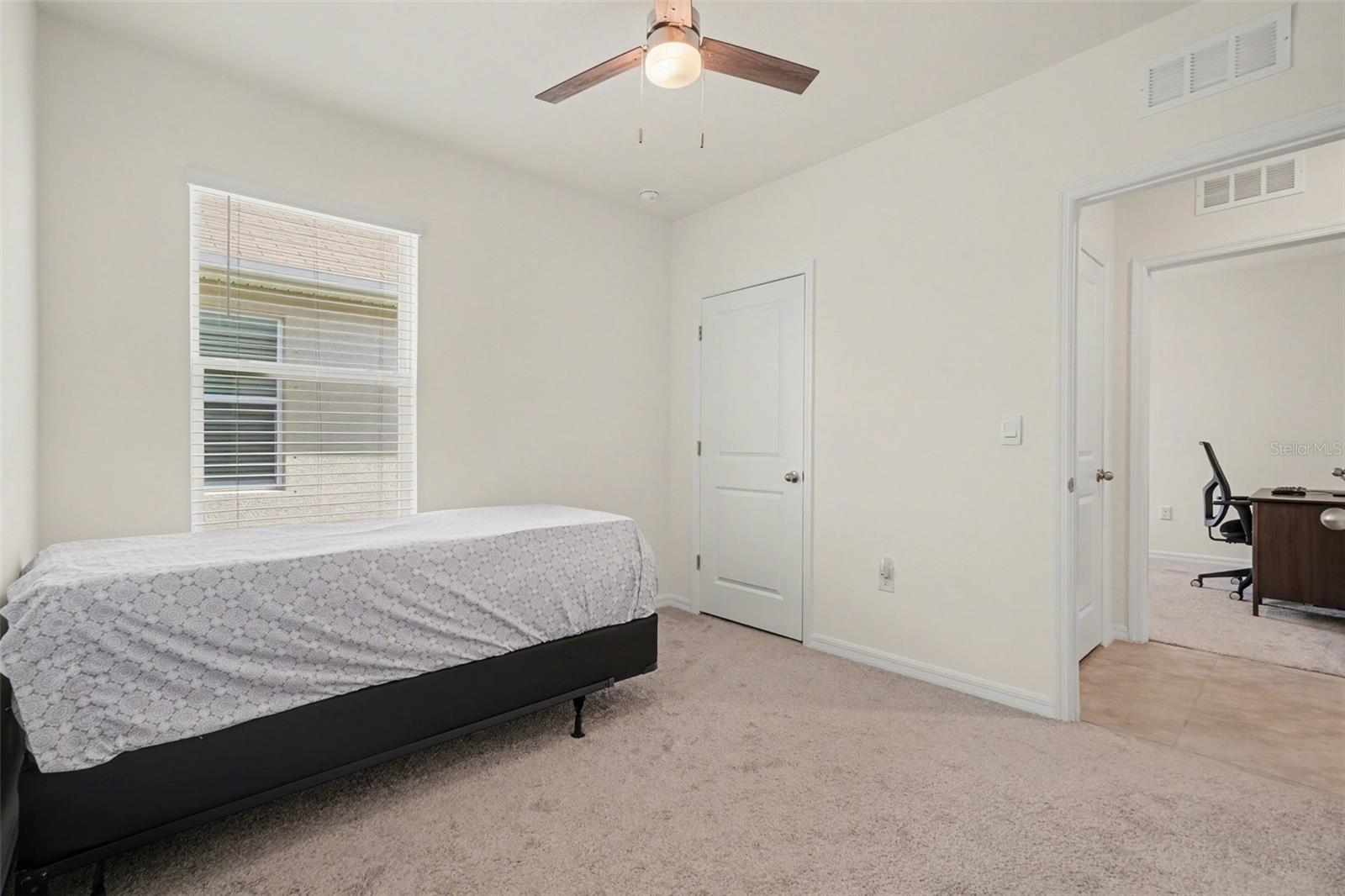 3296 SUNCOAST PLAINS DR — photo 20