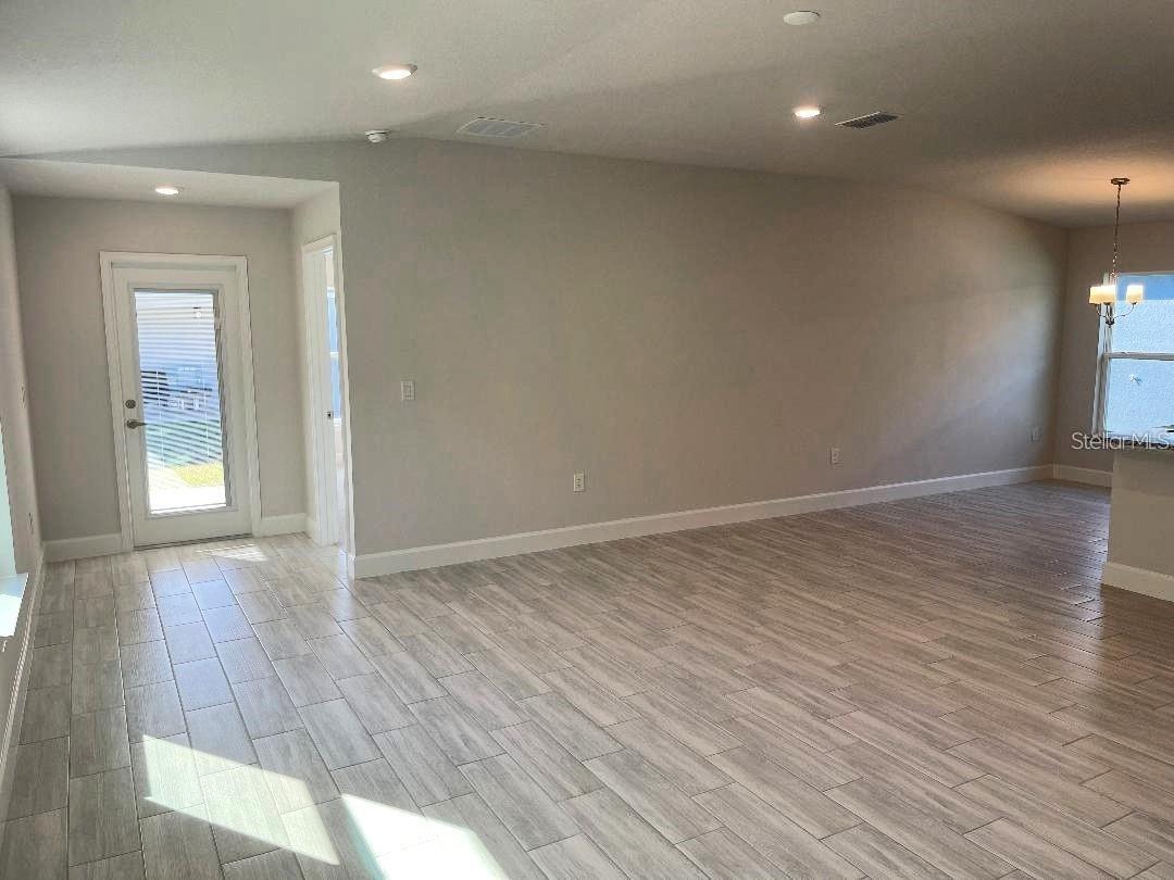 9351 HIGHLAND HILLS DR ST — photo 8