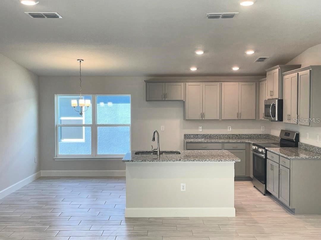 9351 HIGHLAND HILLS DR ST — photo 12