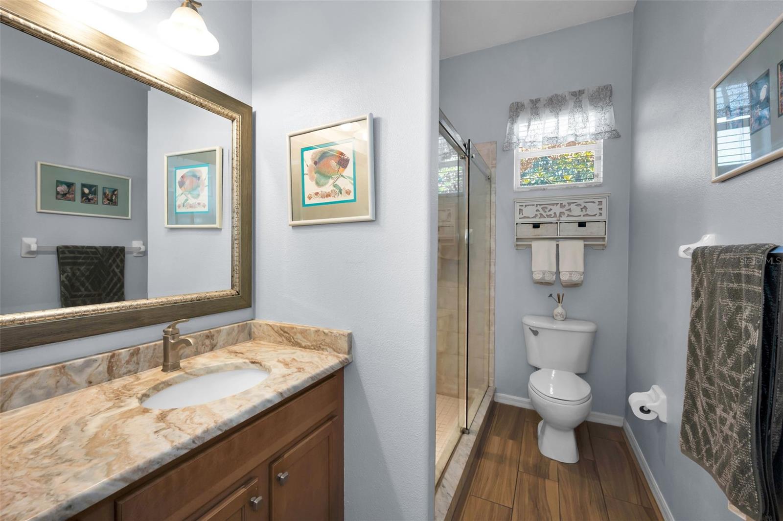 8202 WILD OAKS CIR — photo 35