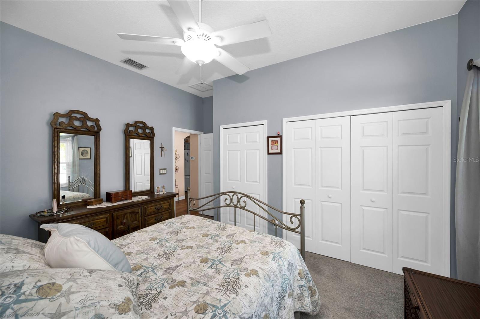 8202 WILD OAKS CIR — photo 34