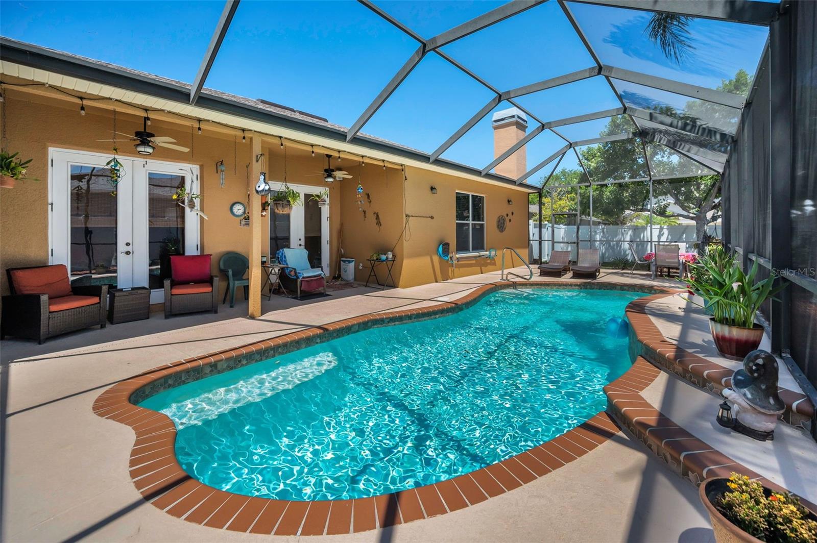 8202 WILD OAKS CIR — photo 46